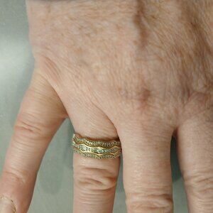 Vintage scalloped ring